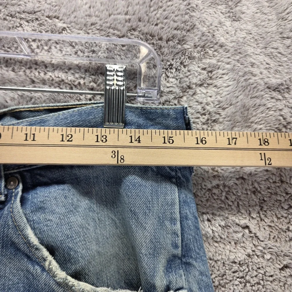 VTG Levis Engineered Jeans Men Thrashed Destroyed Twisted Buckle Back Fits 31x30